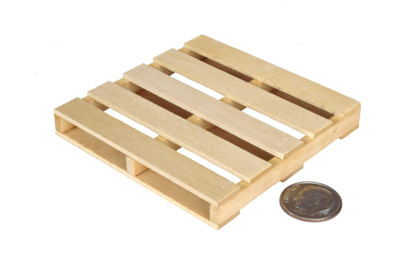 Acacia Grove Mini Red Bricks with Pallet, 1/6 Scale