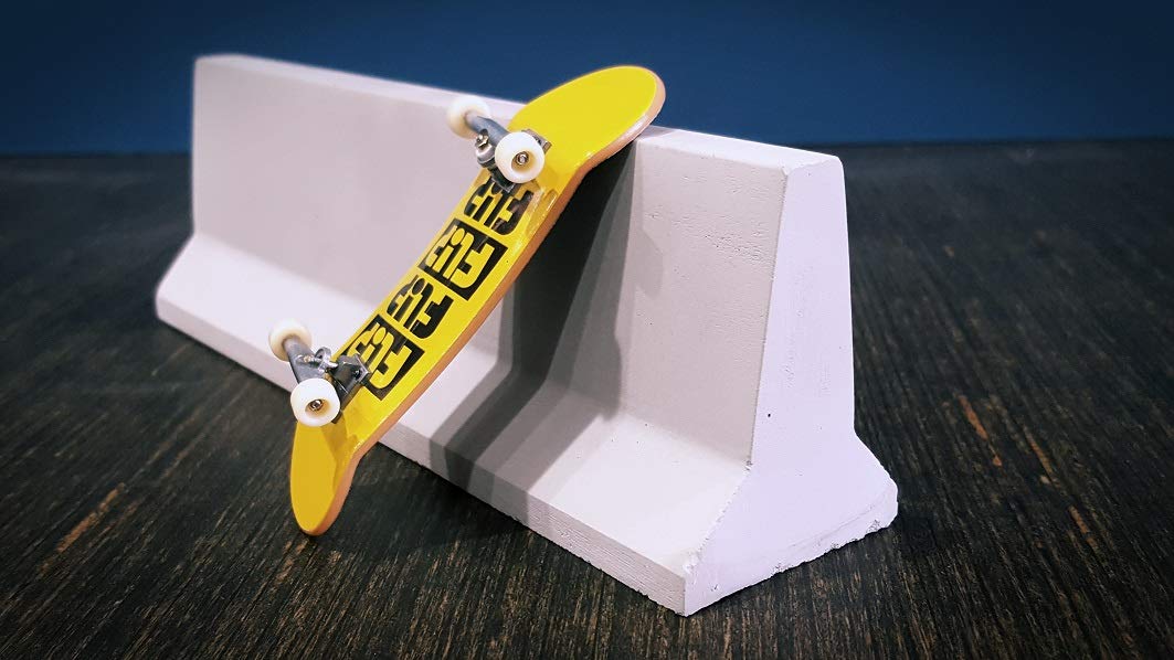 Acacia Grove Jersey Barrier for Fingerboard Skatepark - 1:12 Scale, Made of Concrete